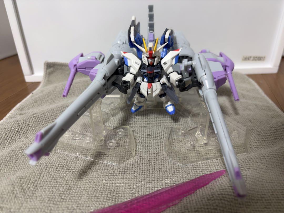 モビルスーツアンサンブル　ex14A フリーダムガンダム ex14B ミーティア