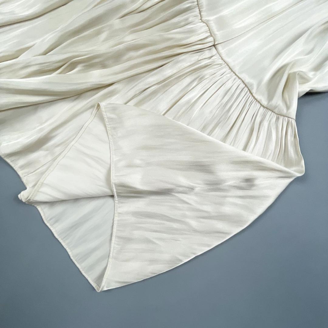 新品 ティアラ ギャザーイージースカート フレア 光沢 ゴールド 1*JD114 新品 ティアラ ギャザーイージースカート フレア 光沢 ゴールド 1*JD114