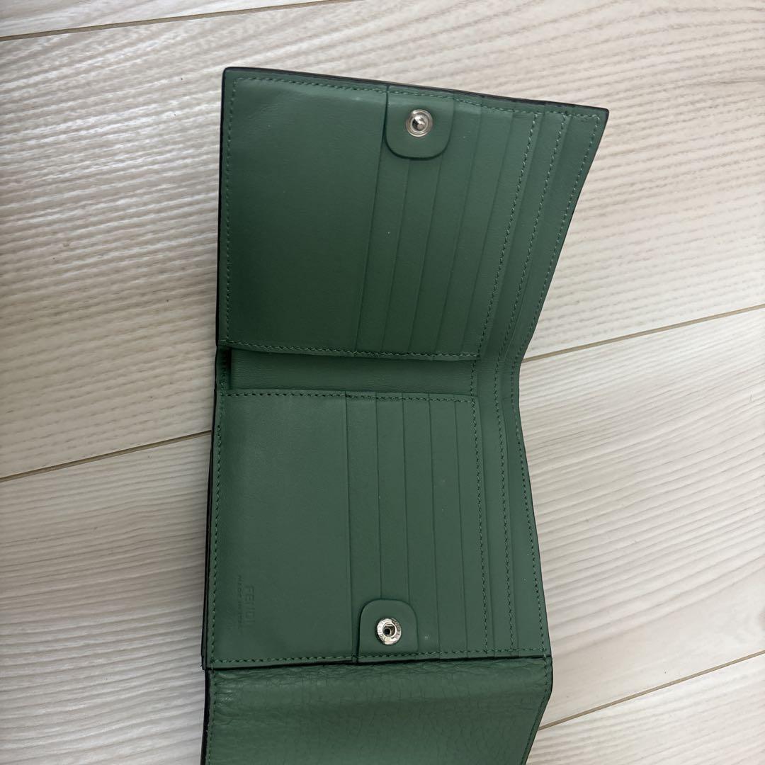 FENDI グリーン 二つ折り財布 保存袋付き