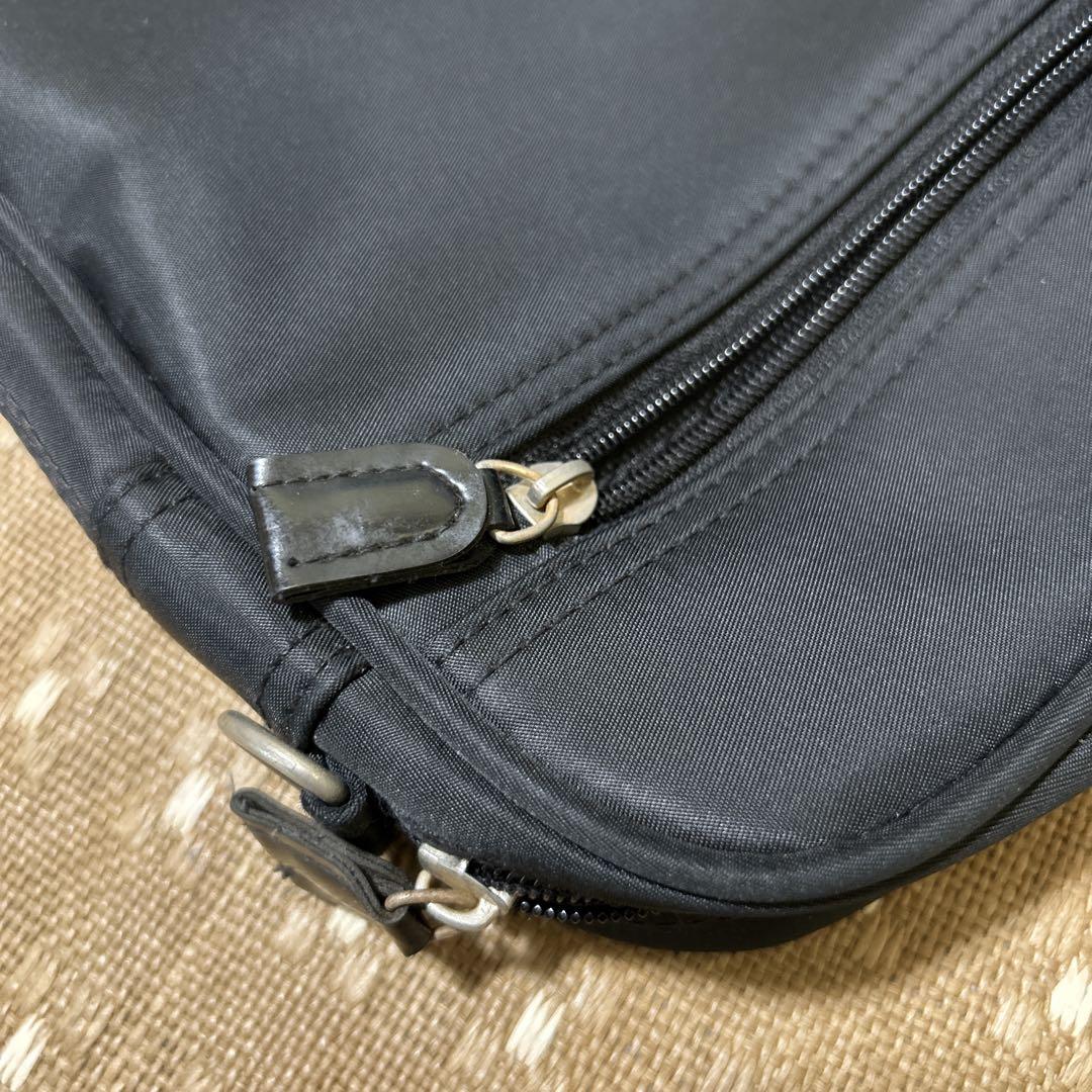 PRADA ビジネスバッグ　肩紐無し