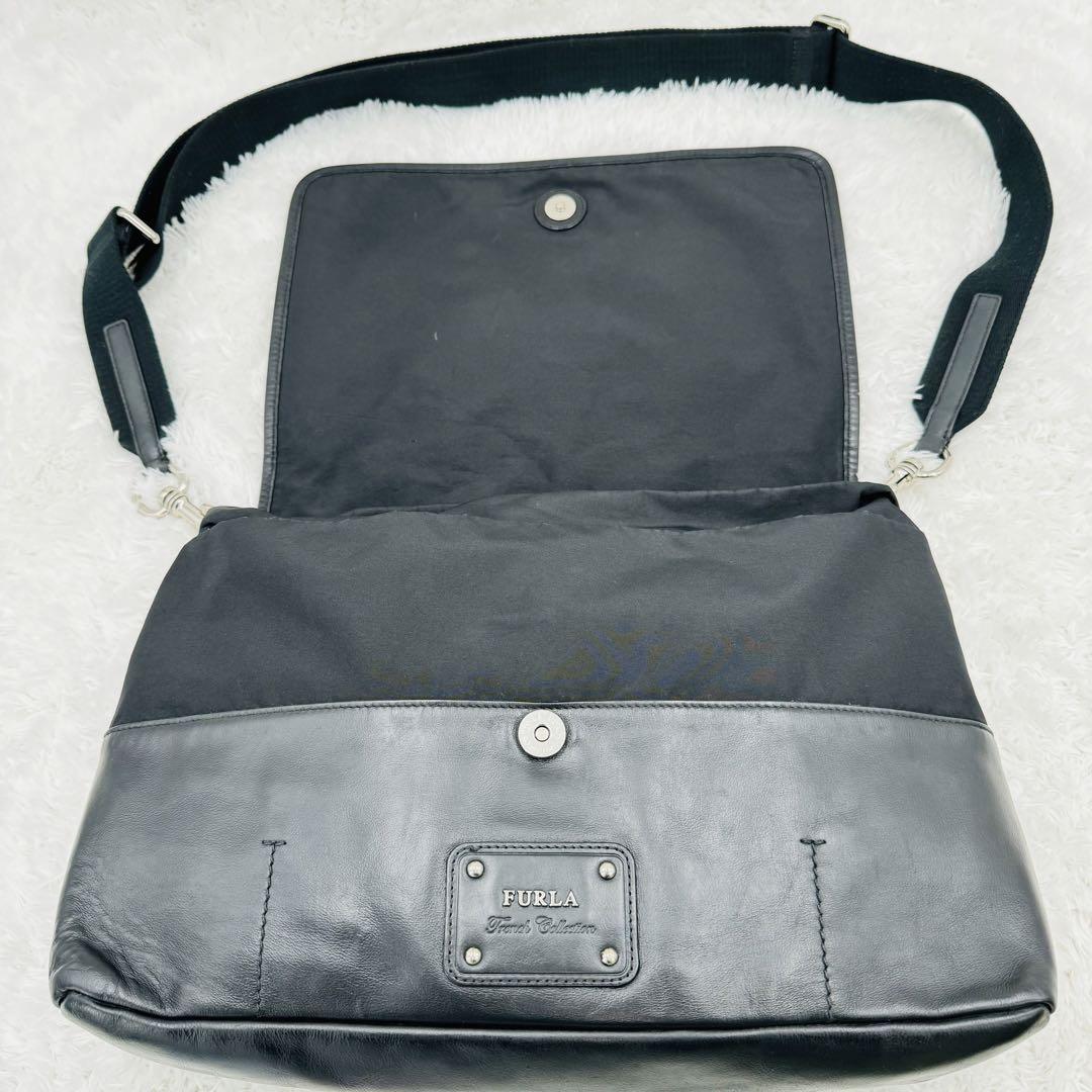 FURLA メッセンジャーバッグ ショルダーバッグ ナイロン レザー ブラック