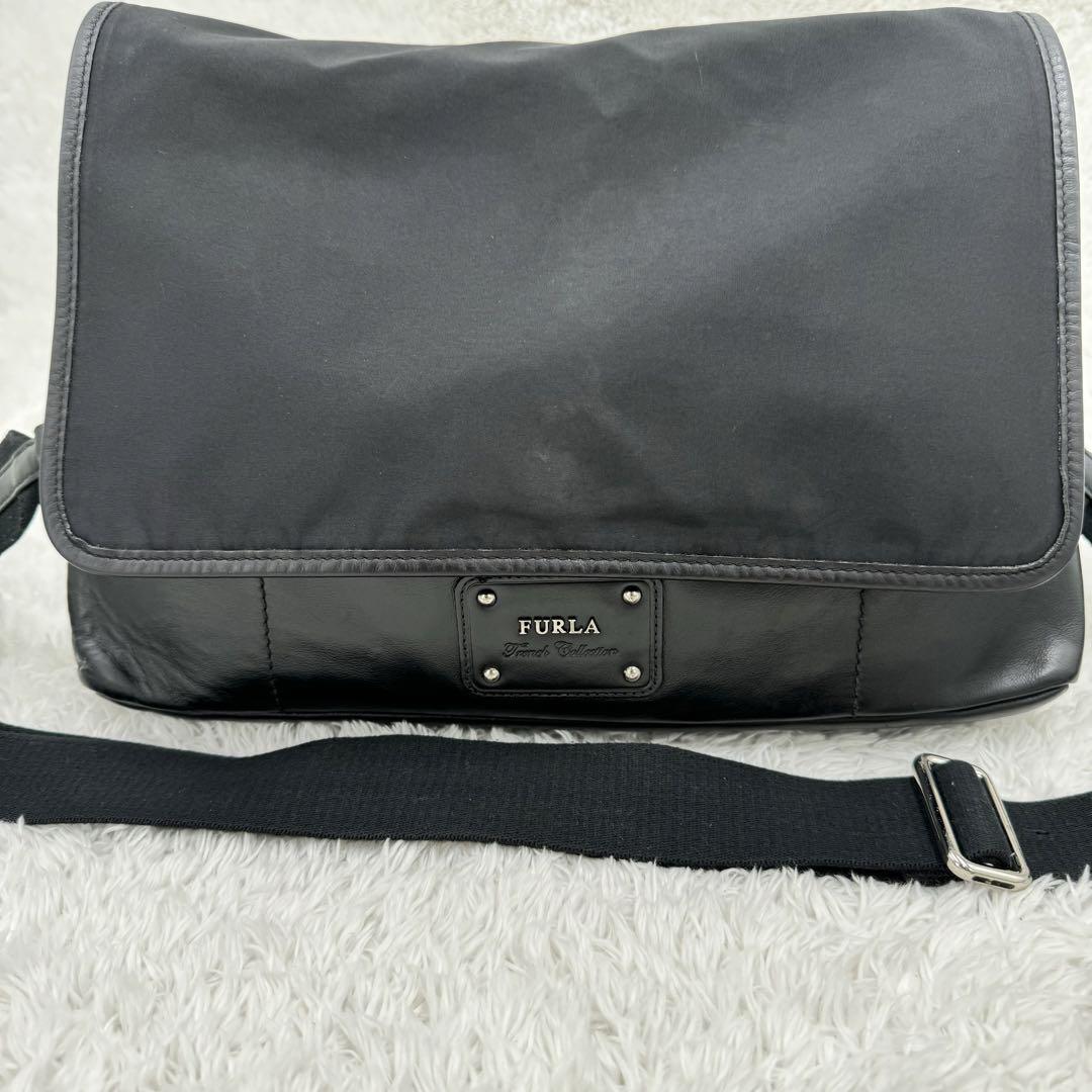 FURLA メッセンジャーバッグ ショルダーバッグ ナイロン レザー ブラック