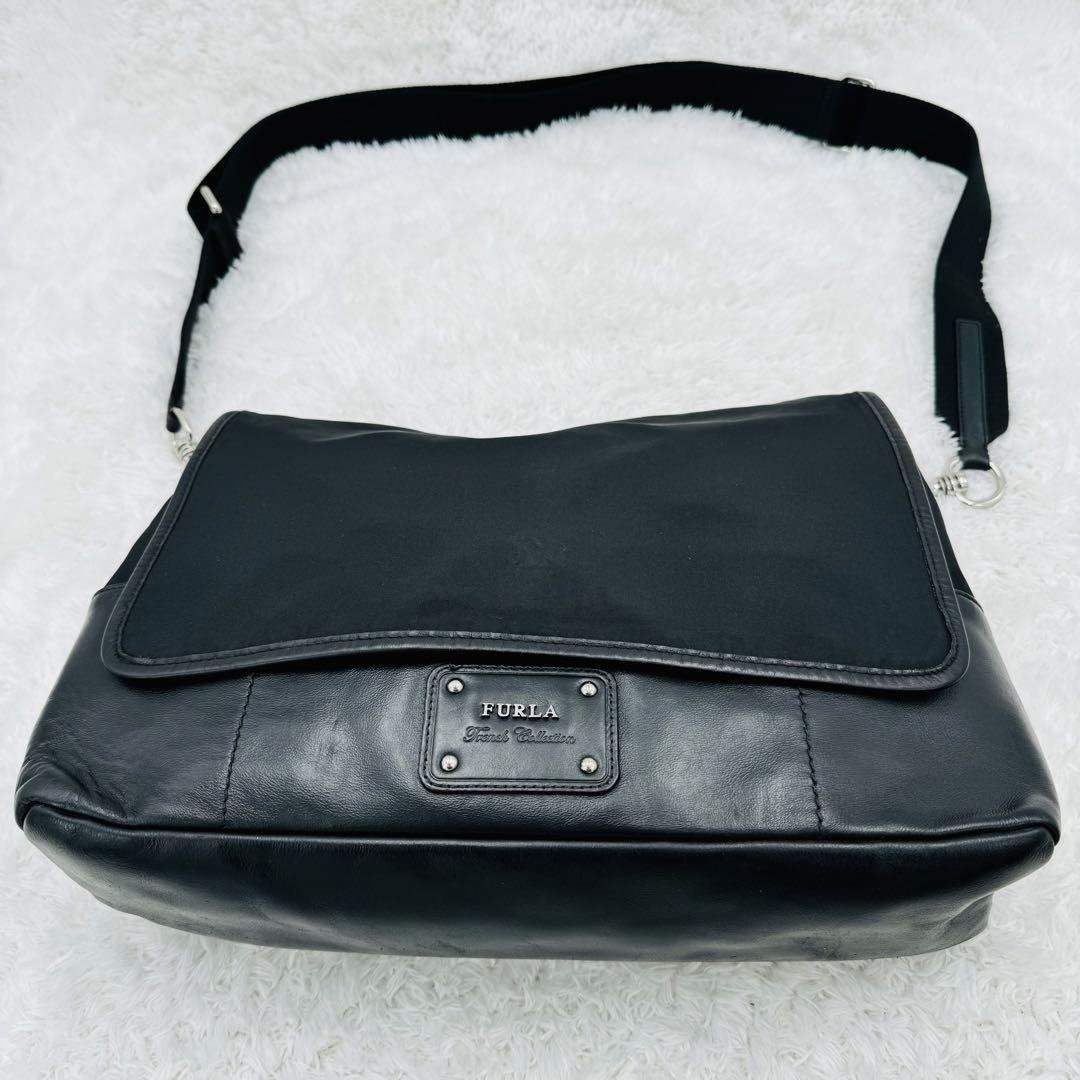 FURLA メッセンジャーバッグ ショルダーバッグ ナイロン レザー ブラック