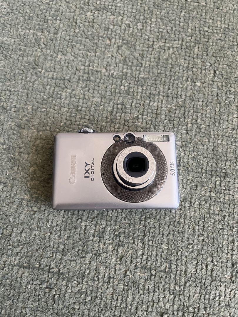 Canon IXY DIGITAL55 本体と付属品
