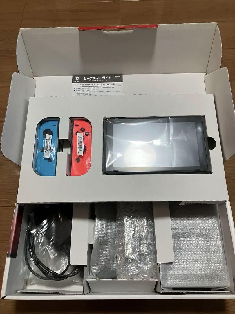 Nintendo Switch 本体 ネオンレッド/ブルー　switchケース付