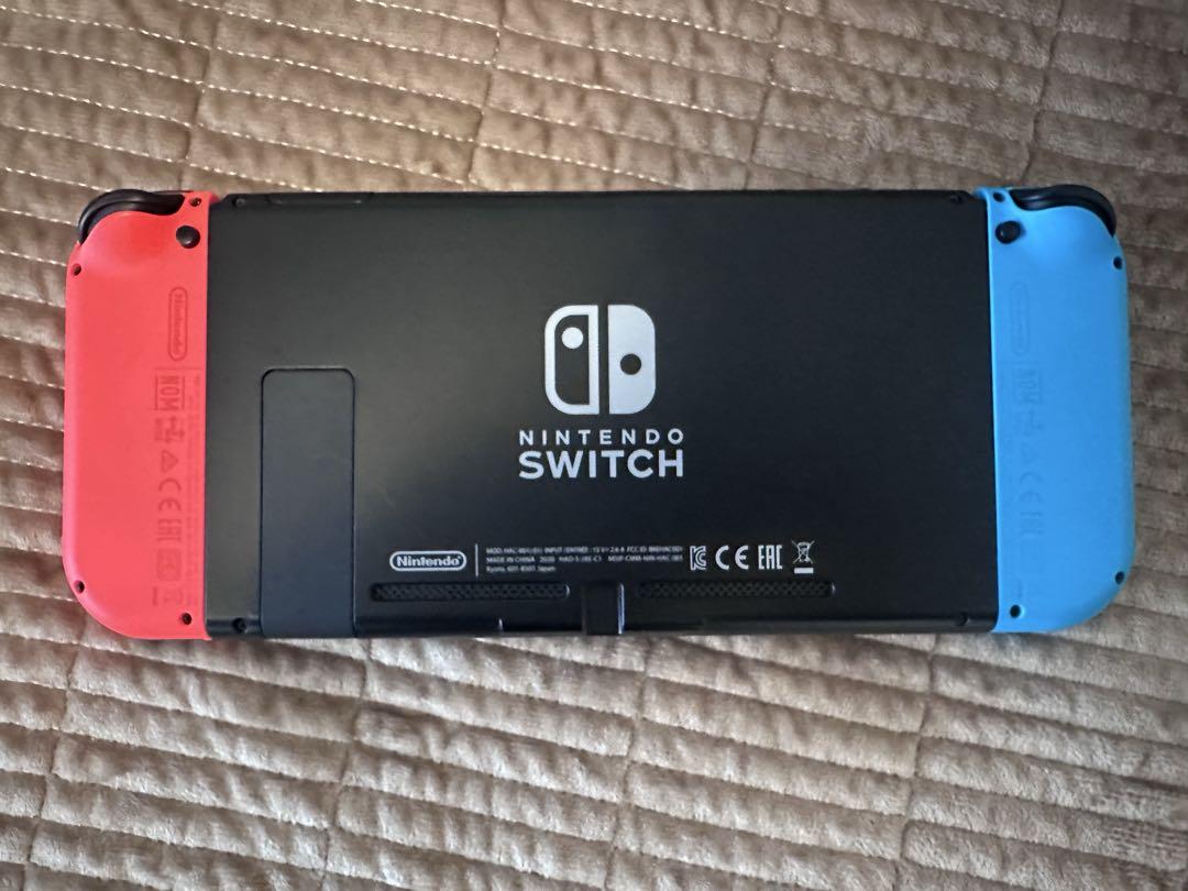 Nintendo switch 本体　赤青　32GB Micro SD付き