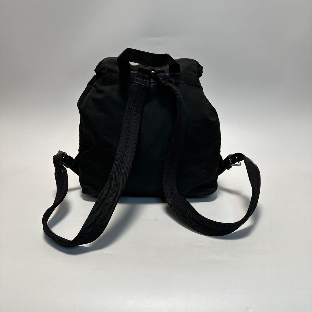 i51【美品】プラダ　三角ロゴ　ナイロン　レザー　ブラック　巾着　リュック.