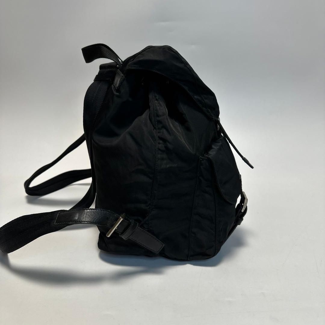 i51【美品】プラダ　三角ロゴ　ナイロン　レザー　ブラック　巾着　リュック.