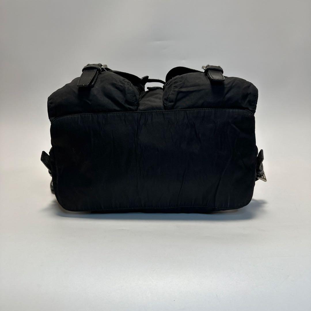 i51【美品】プラダ　三角ロゴ　ナイロン　レザー　ブラック　巾着　リュック.