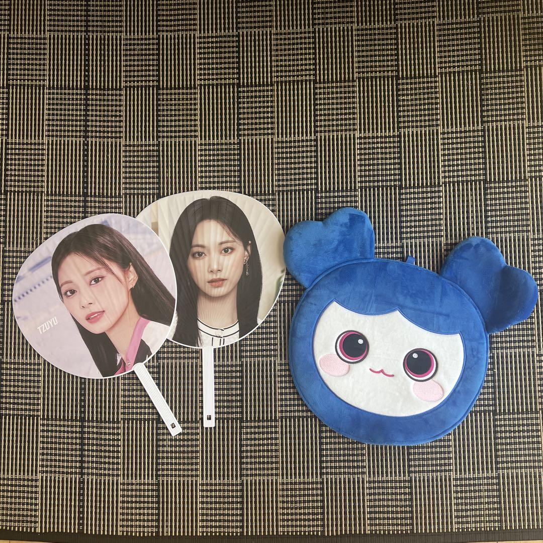 ツウィ TWICE うちわ うちわカバー ソウルコン 仁川 ツウィ TWICE うちわ うちわカバー ソウルコン 仁川 - メルカリ