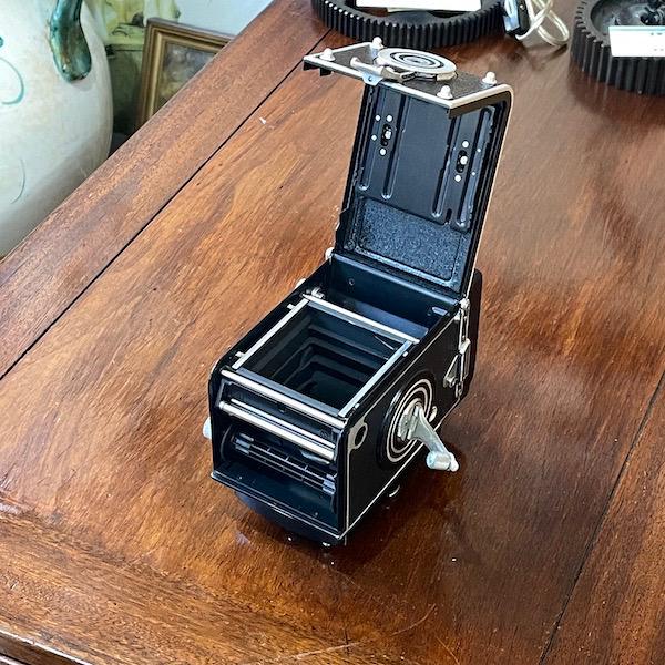ローライフレックス　２眼レフカメラ　2.8 ROLLEIFLEX
