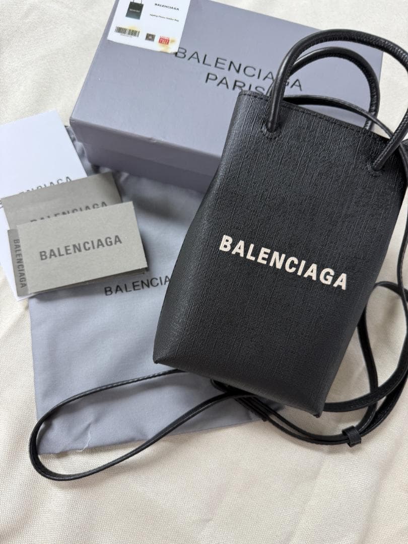 BALENCIAGA ブラック ショルダーバッグ