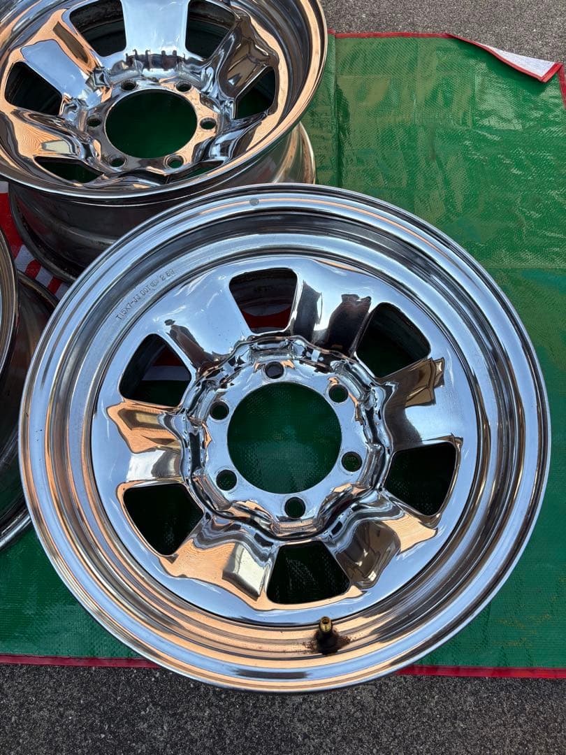 ランドクルーザー60 ワイドボディ 純正ホイール 15X7JJ PCD139.7 ランドクルーザー60 ワイドボディ 純正ホイール 15X7JJ PCD139.7