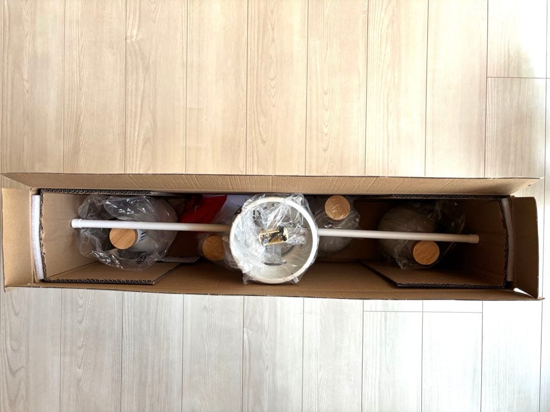 シーリングライト メストロ 4RC W(4灯) ホワイト &電球4個セット シーリングライト メストロ 4RC W(4灯) ホワイト &電球4個セット