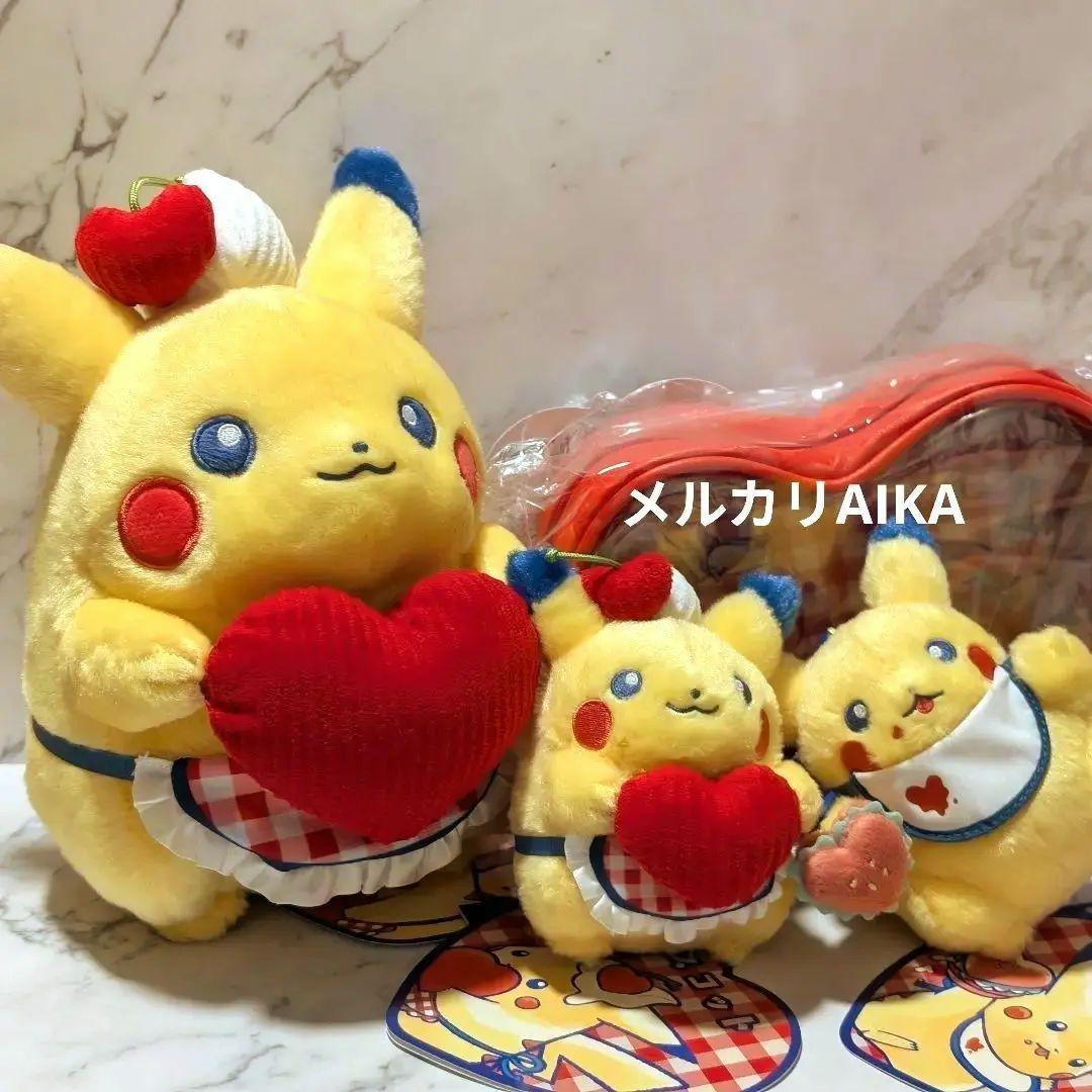 PIKACHU DINER ハンバーガー&ハート マスコット　ぬいぐるみ　ポーチ