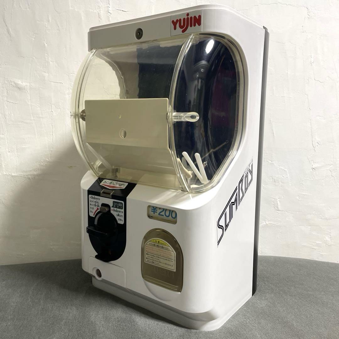 美品！ガチャガチャ本体　全塗装リメイク品！カプセル