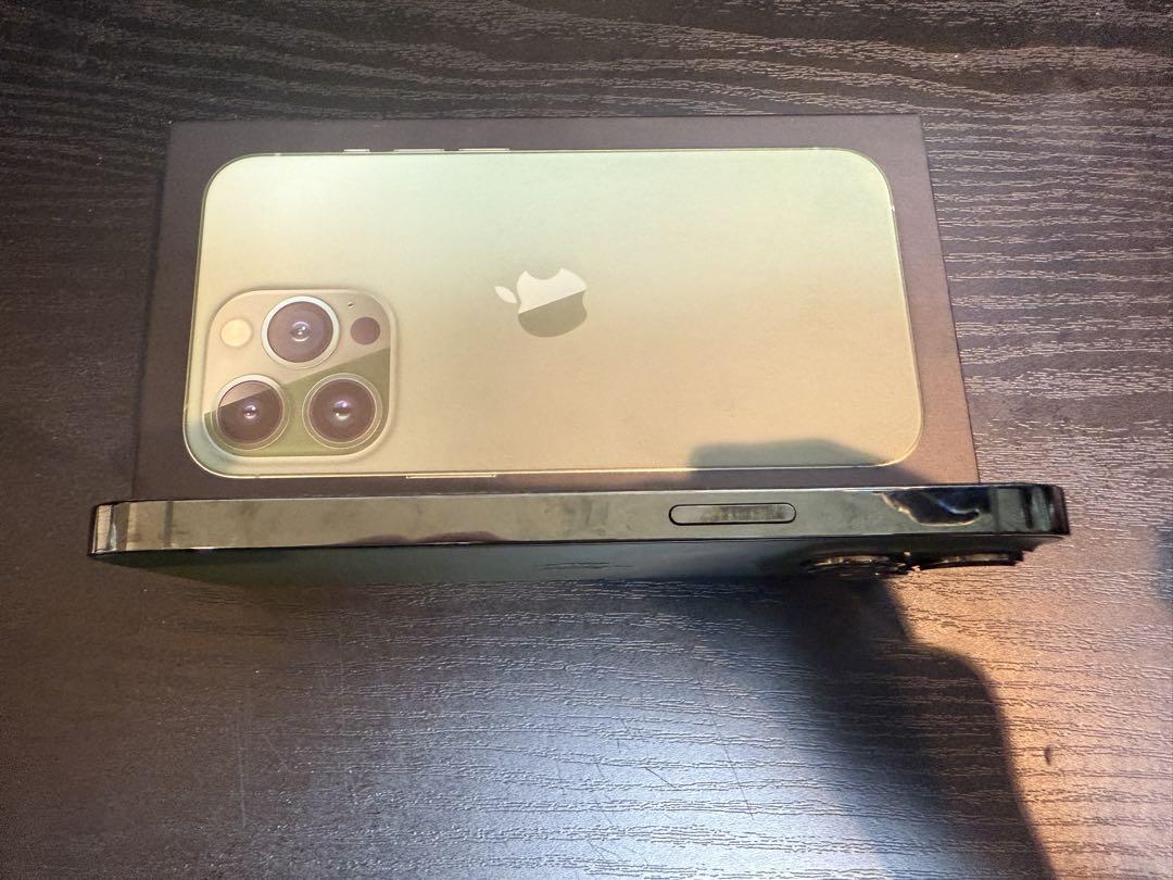 Apple iPhone13 Pro 128GB アルパイングリーンSIMフリー Amazon.com: Apple iPhone 13 Pro, 128GB, Alpine Green