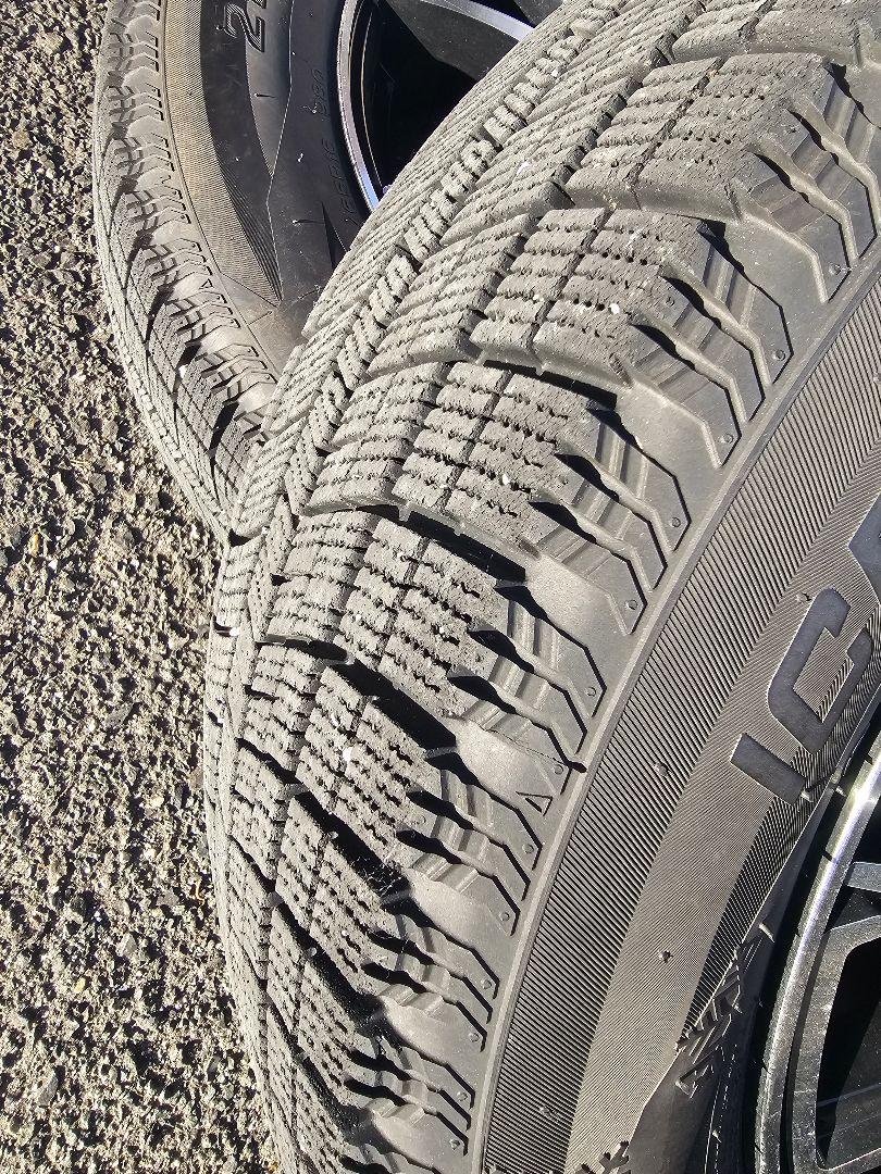 送料込 215/65R16 ナンカンスタッドレスタイヤホイール4本セット