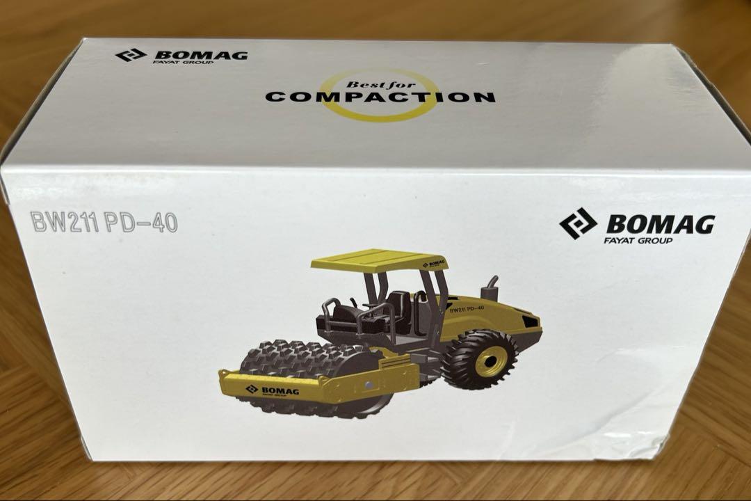 BOMAG BW211 PD-40 ミニカー　1/50スケール
