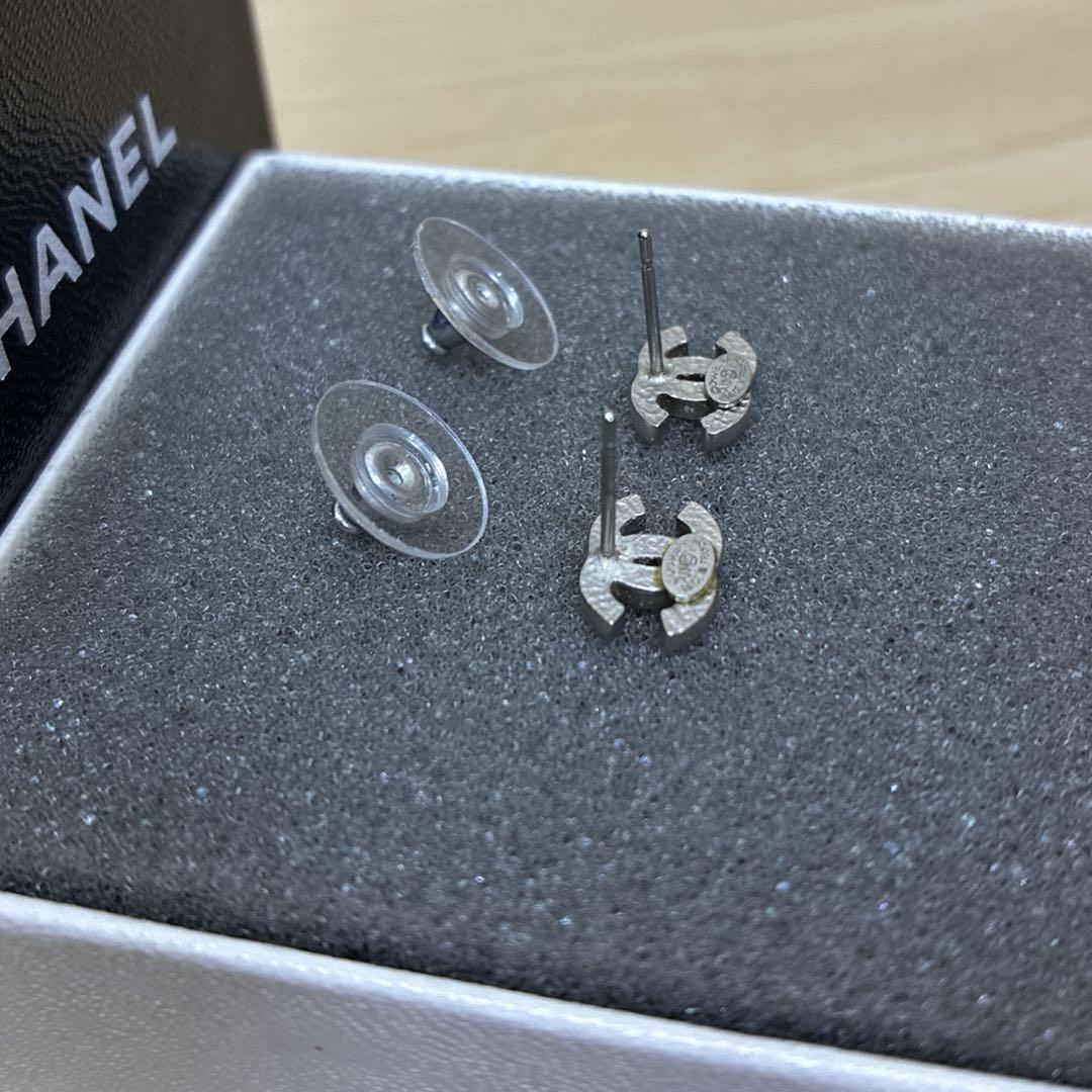 CHANEL シャネル　ピアス　ココマーク　ラインストーン