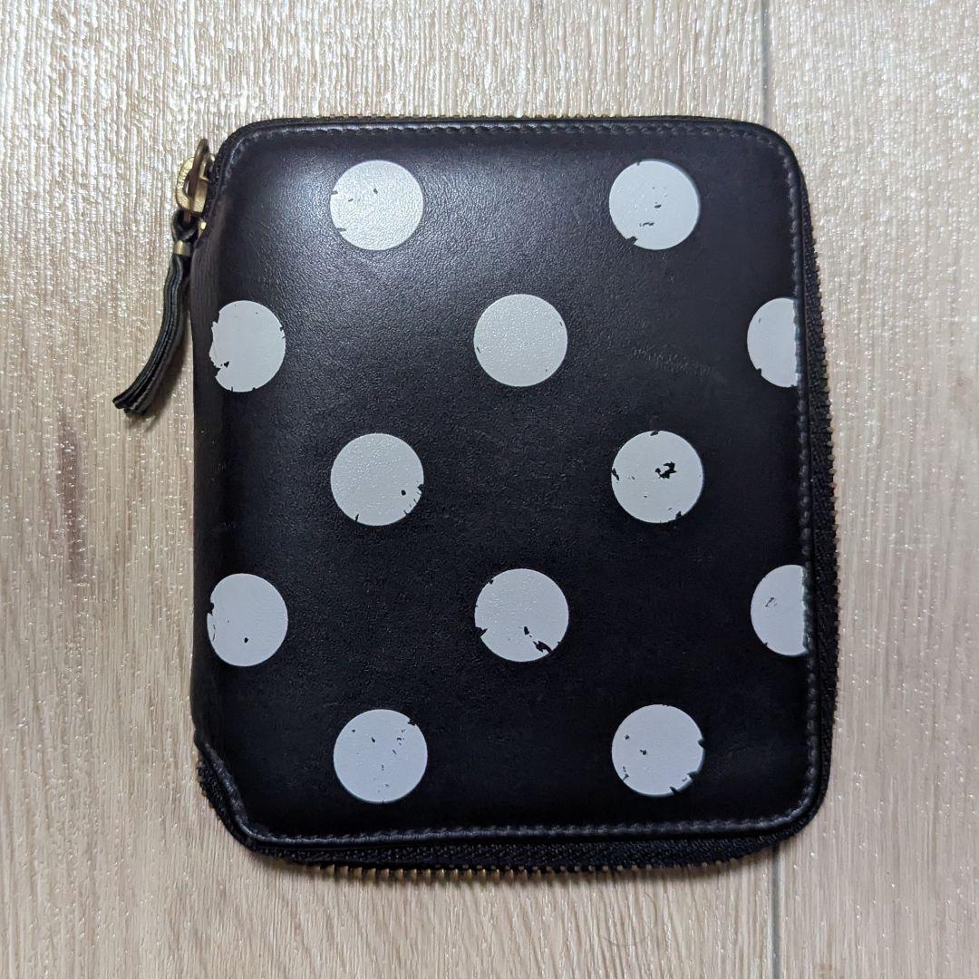 COMME des GARÇONS ドット柄二つ折り財布 - メルカリ