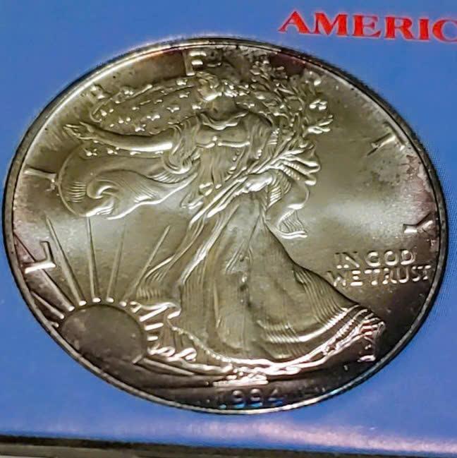 アメリカ　1994　シルバー　イーグルス　1oｚ銀　箱付き　超美品　トーンあり