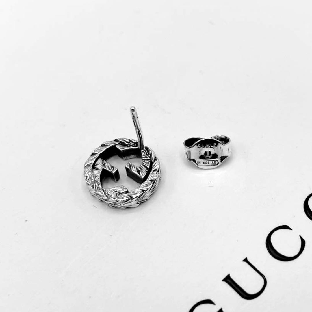GUCCI ピアス SV925 アラベスクインターロッキングG燻片耳