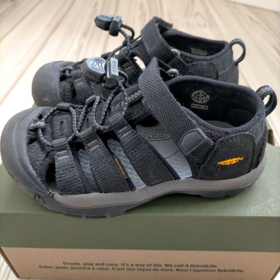 KEEN キーン キッズ ニューポート エイチツー 18.5 黒 1022824