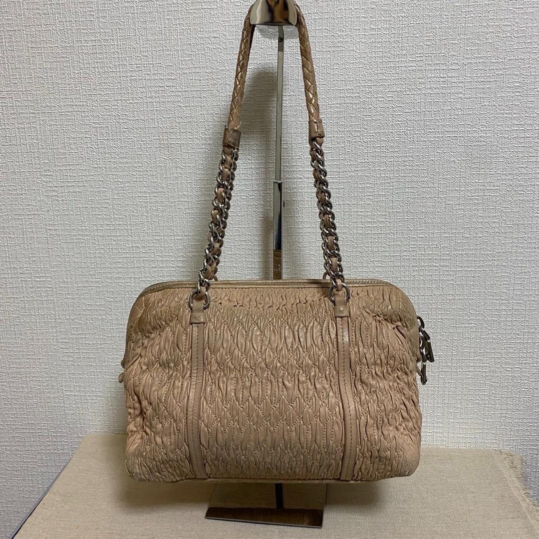 MIUMIUミュウミュウ ナッパ クロケット レザー チェーンショルダーバッグ
