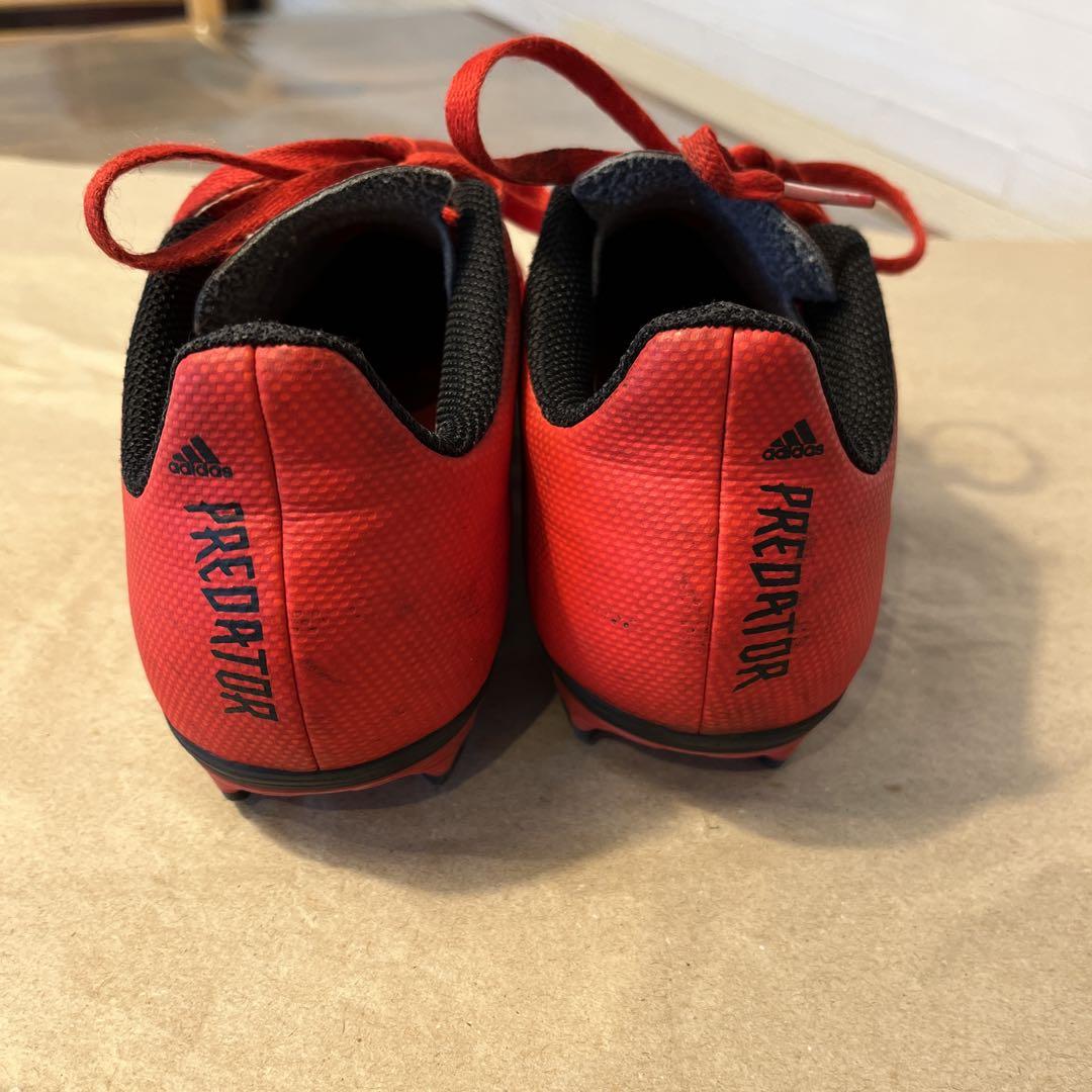 夏セール開催中 MAX80%OFF！ Predator adidas レッド メルカリ - スパイクシューズ シューズ