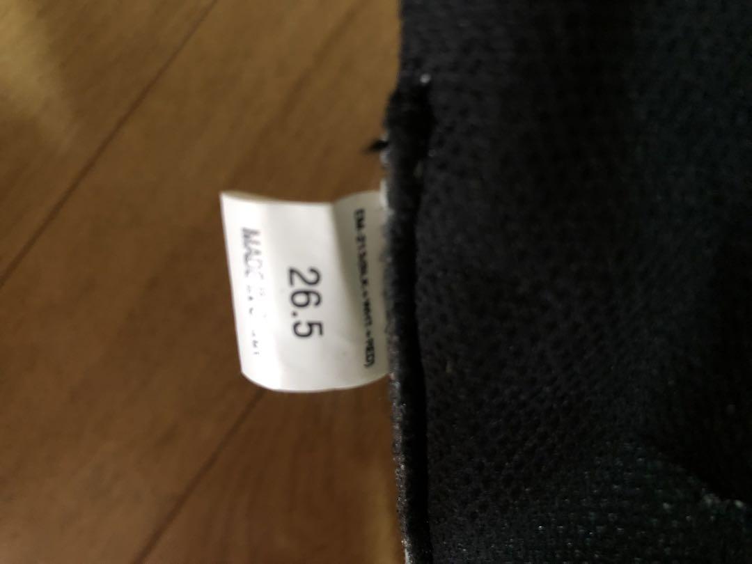 DIADORA 赤黒 ハイカット　安全