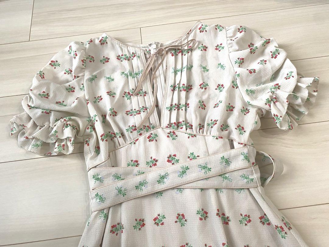 【美品】snidel フリル付き小花柄ロングワンピース SNIDEL - SNIDEL ワンピース ロング ウエストリボン 小花柄 半袖