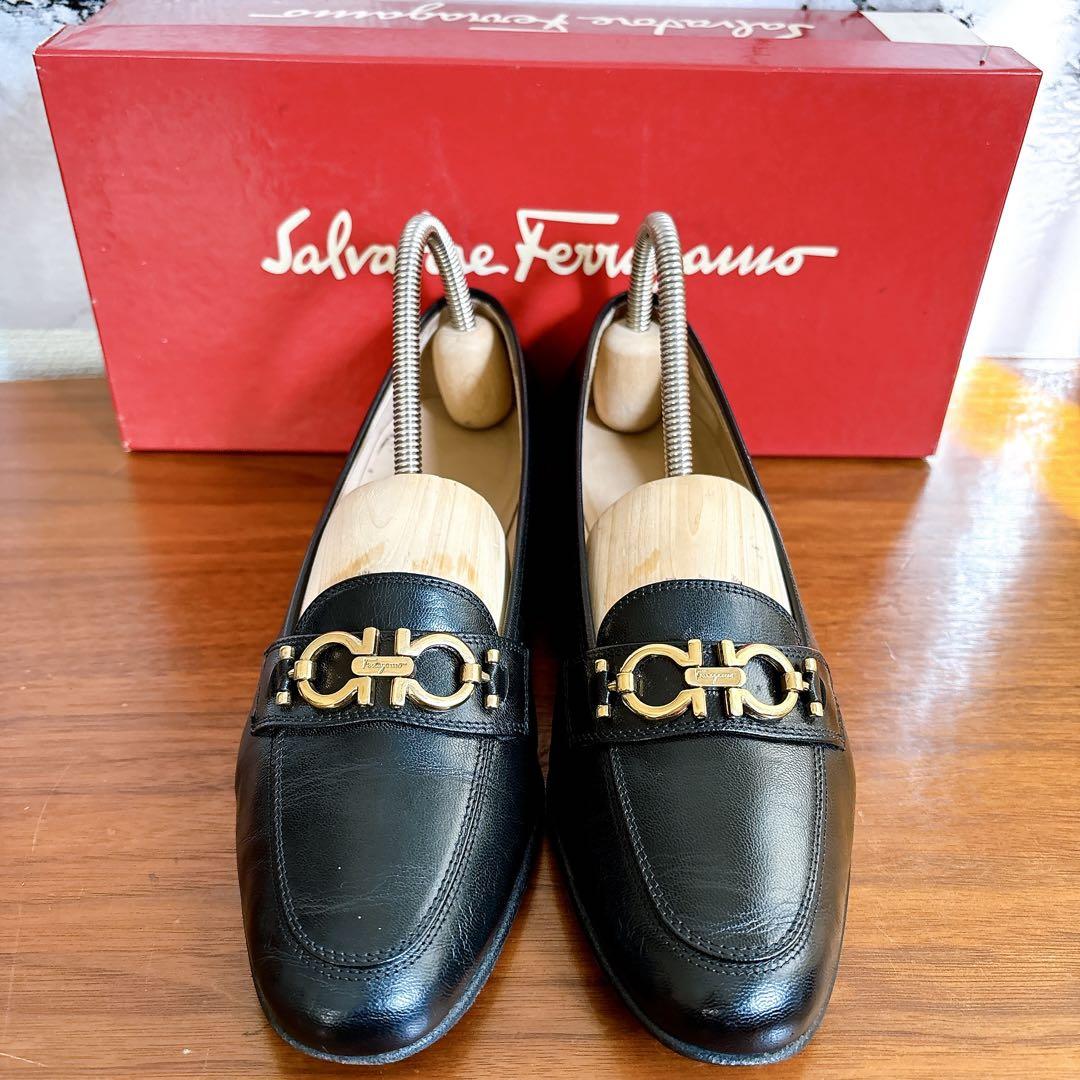 【美品】Ferragamo ガンチーニ ゴールド レザーローファー 黒