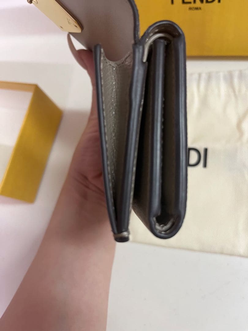 FFダイヤモンド財布