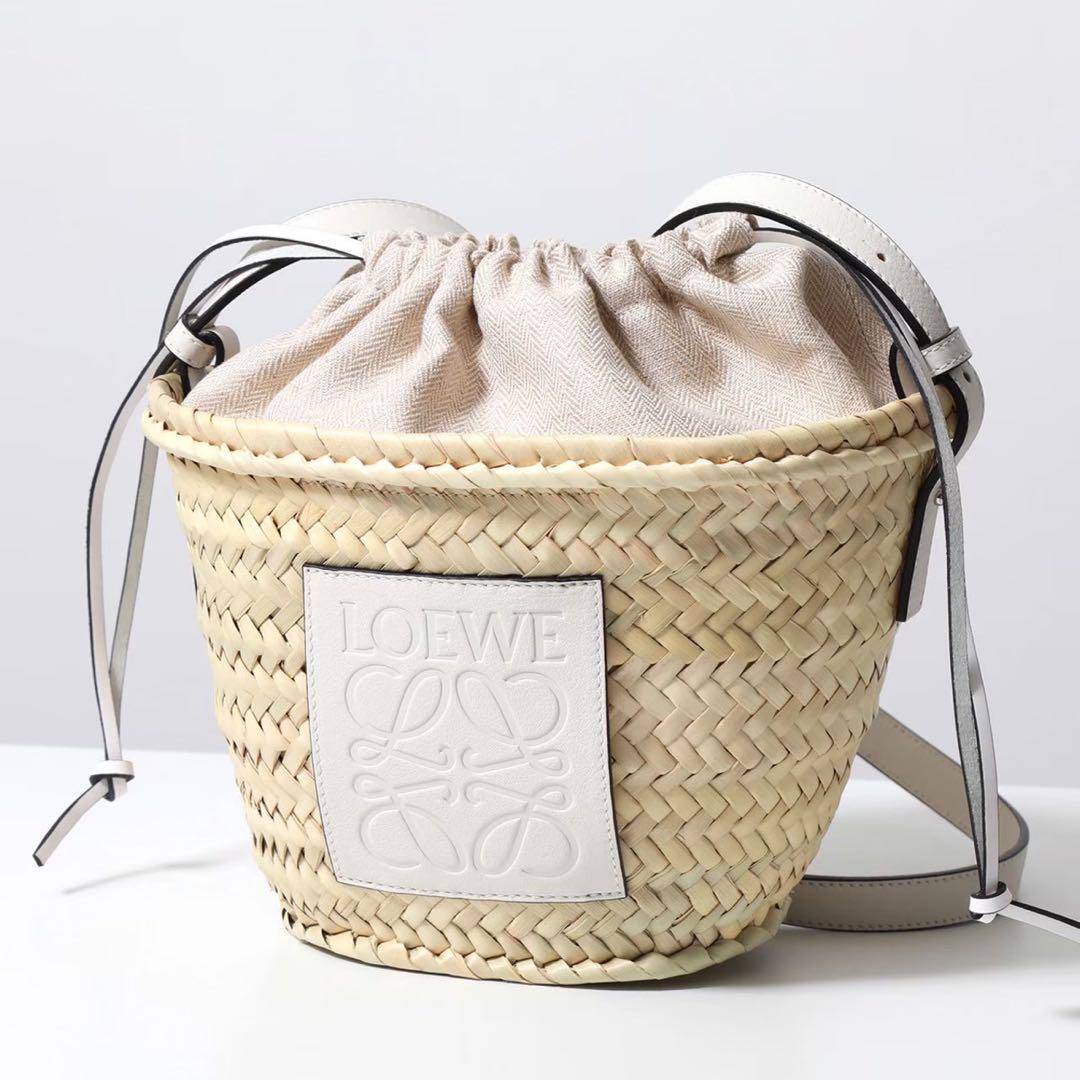 定価94.600円】LOEWE かごバッグ ナチュラル ヤシの葉 - メルカリ
