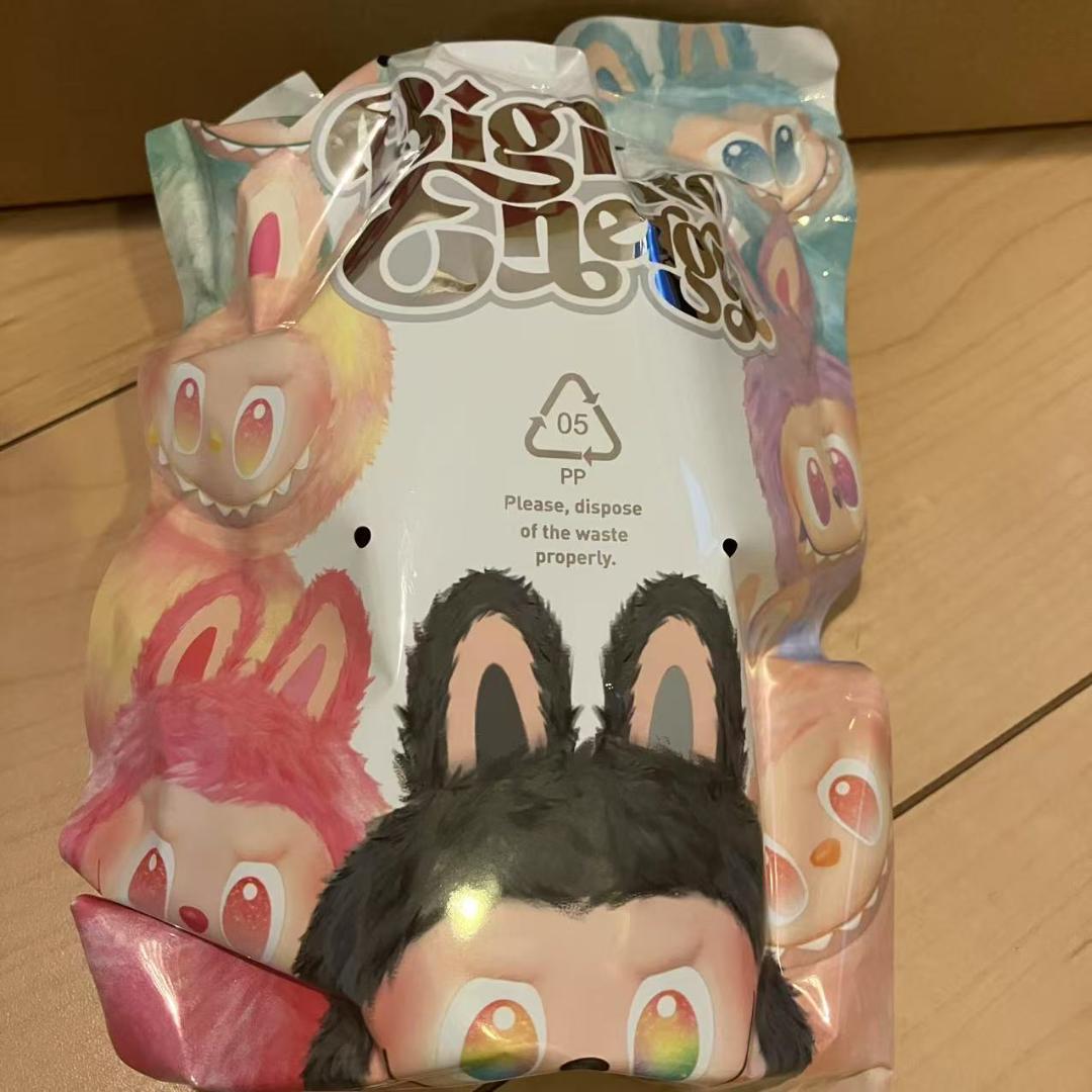 THE MONSTERS Big into Energy labubu 平静 1