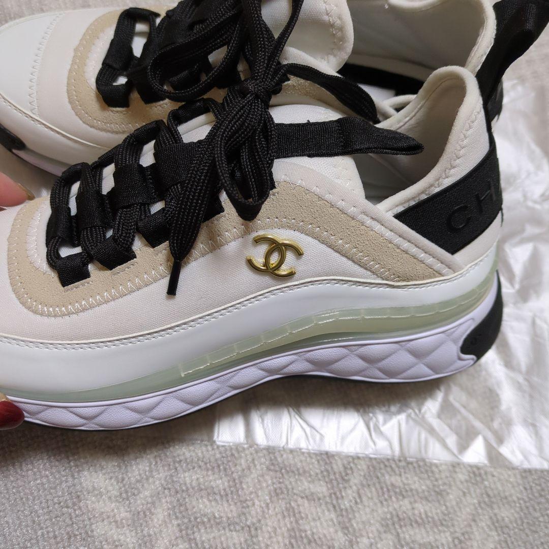 CHANEL　スニーカー22.5㌢