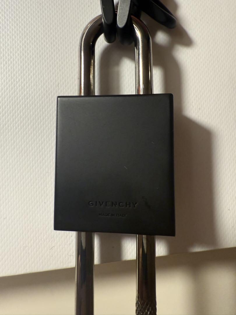 GIVENCHY (ジバンシィ) G リンク パドロック ネックレス ブラック