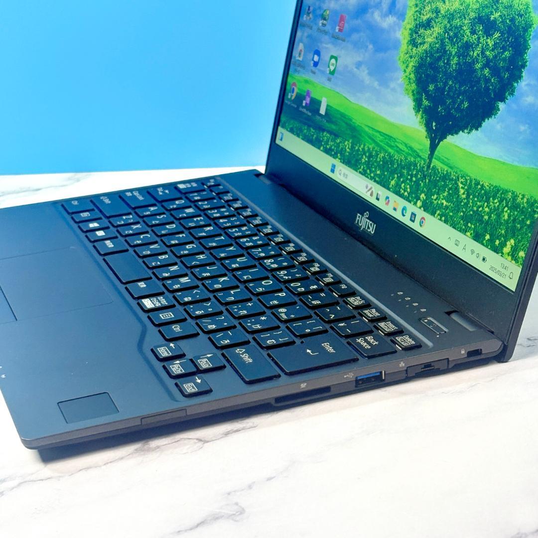 売れてます！薄くて軽い☆指紋センサー付・SSD・8GB・Win11