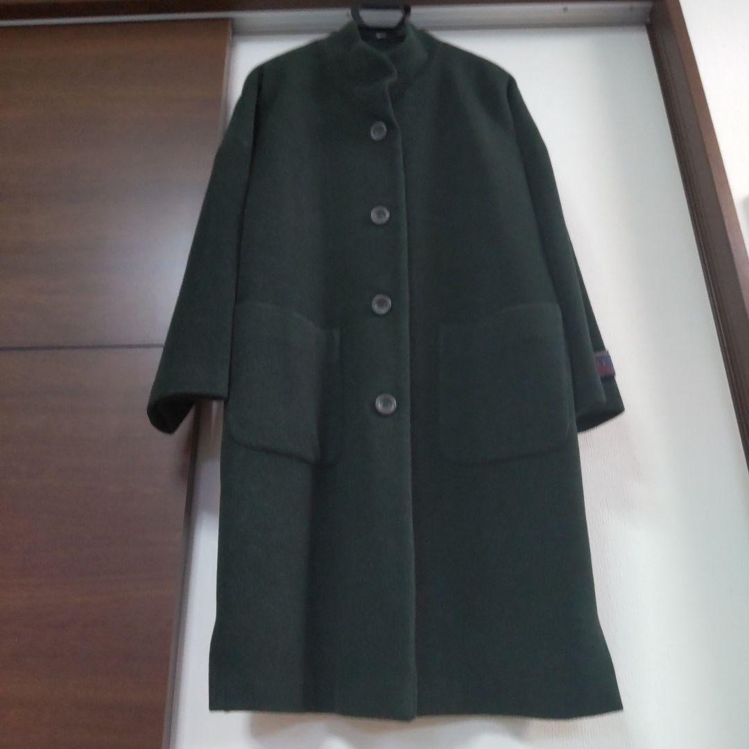 品あるグリーン　ロングコート