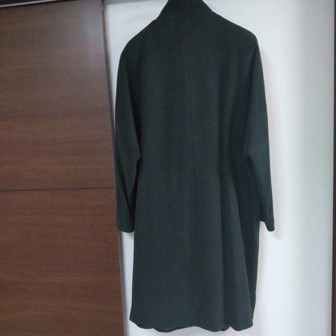 品あるグリーン　ロングコート