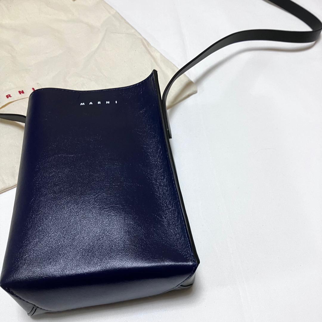 新品 23ss MARNI ショルダーバッグ 黒紺 5102