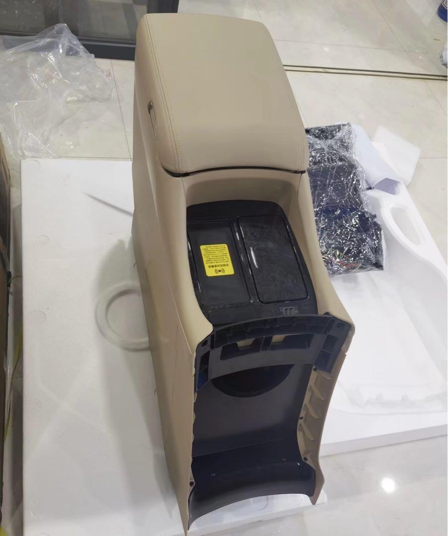 トヨタアルファード　ヴェルファイア20系30系専用高級コンソールBOX