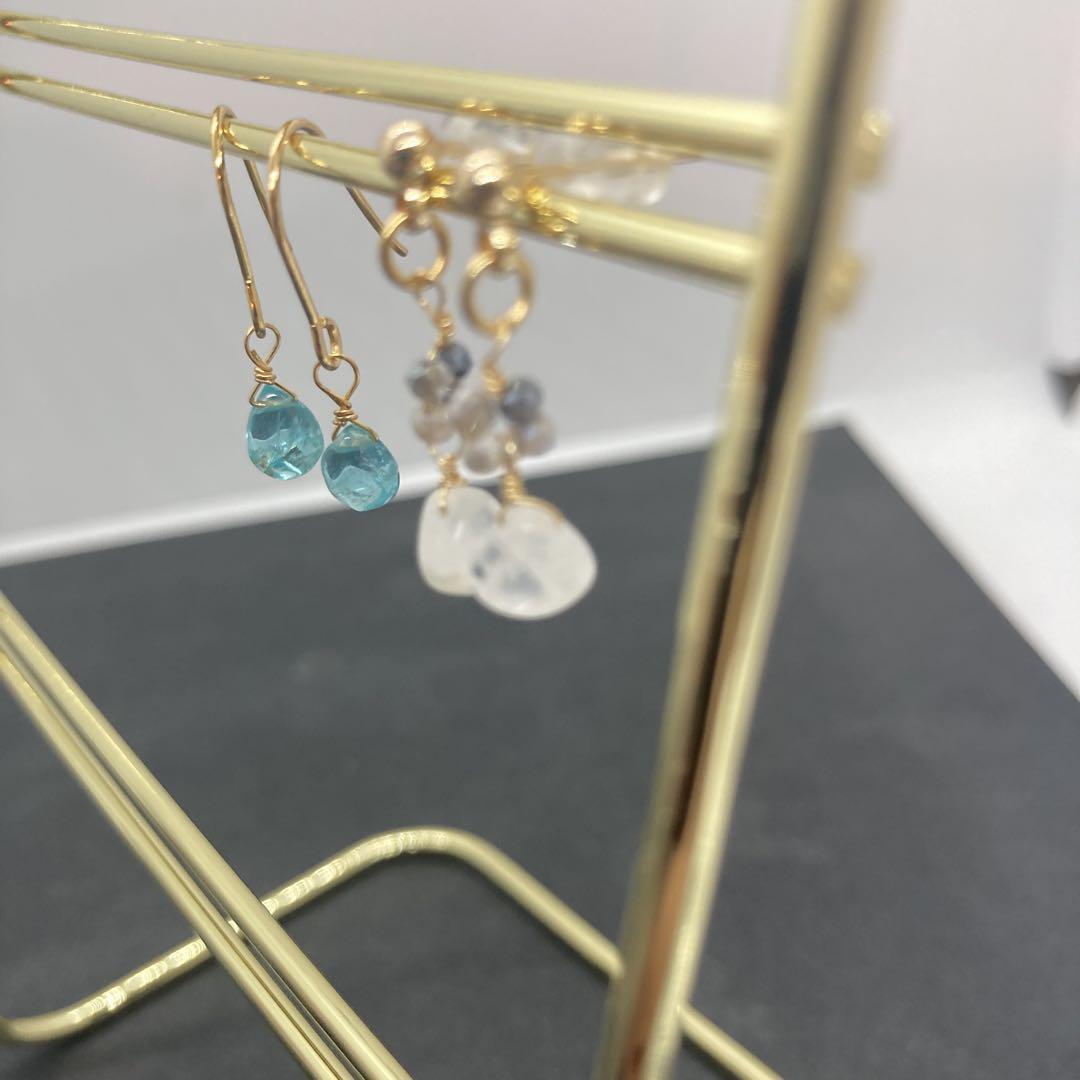 NO4】ピアス ハンドメイド 2点 - メルカリ