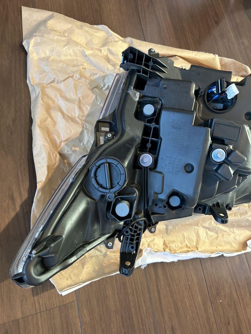 値下げしました!トヨタ純正ヴェルファイア30系後期ゴールデンアイズヘッドライト右 画像5