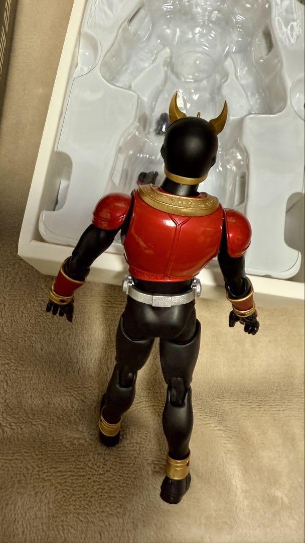 S.H.フィギュアーツ（真骨彫製法）仮面ライダークウガ マイティフォーム セット