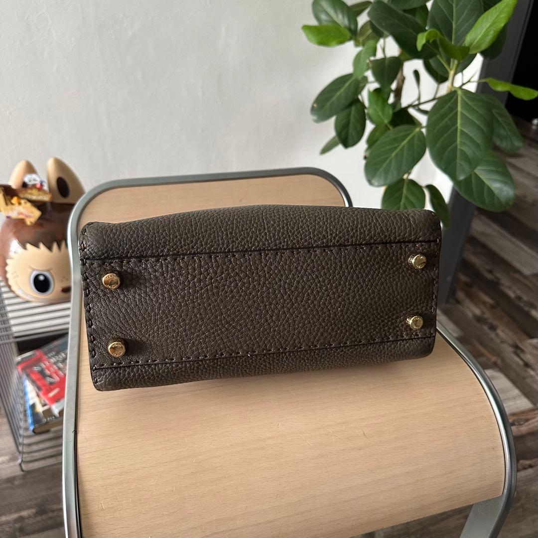 FENDI セレリア ピーカブー エッセンシャリー トリコロール ハンドバッグ