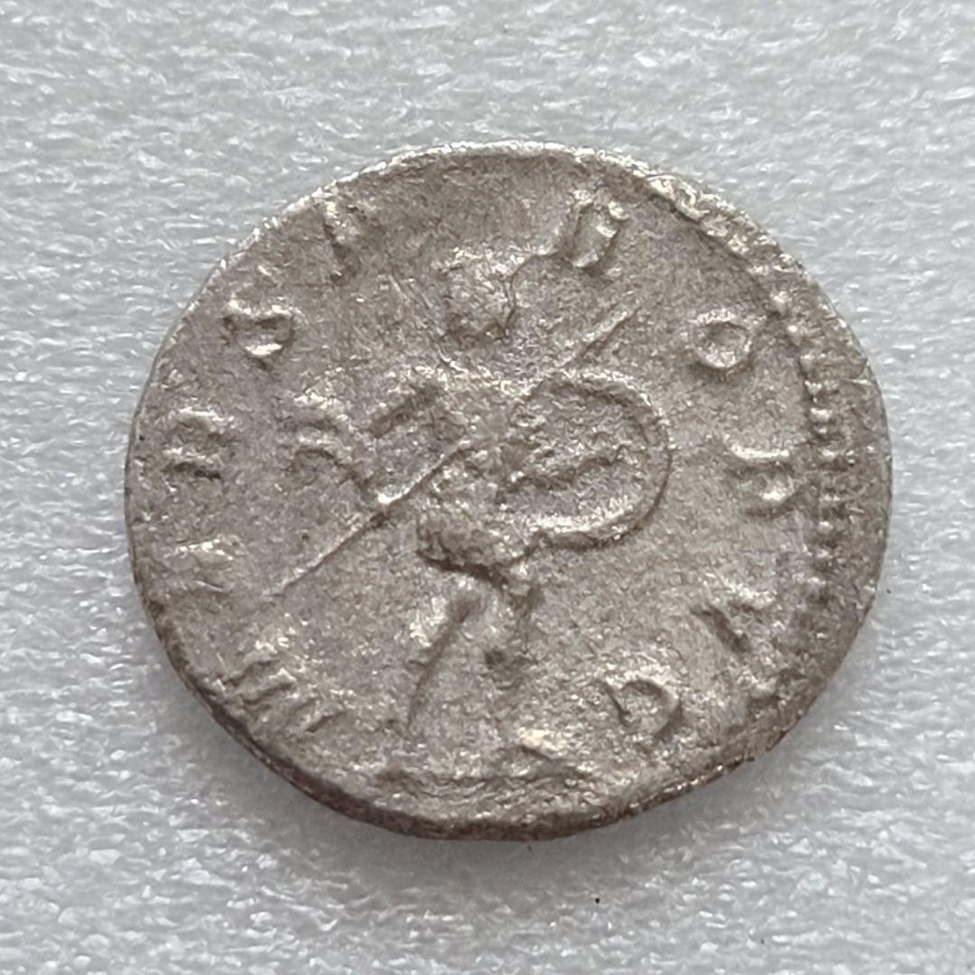 4298. 288年 古代ローマ時代 銀貨 皇帝と戦士デザイン