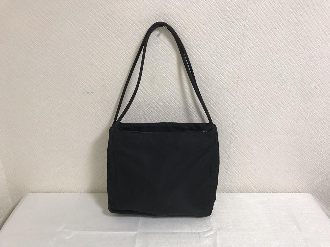 メルカリ 本物プラダpradaナイロンワンショルダーハンドバッグビジネスバック黒メンズ ショルダーバッグ 14 800 中古や未使用のフリマ