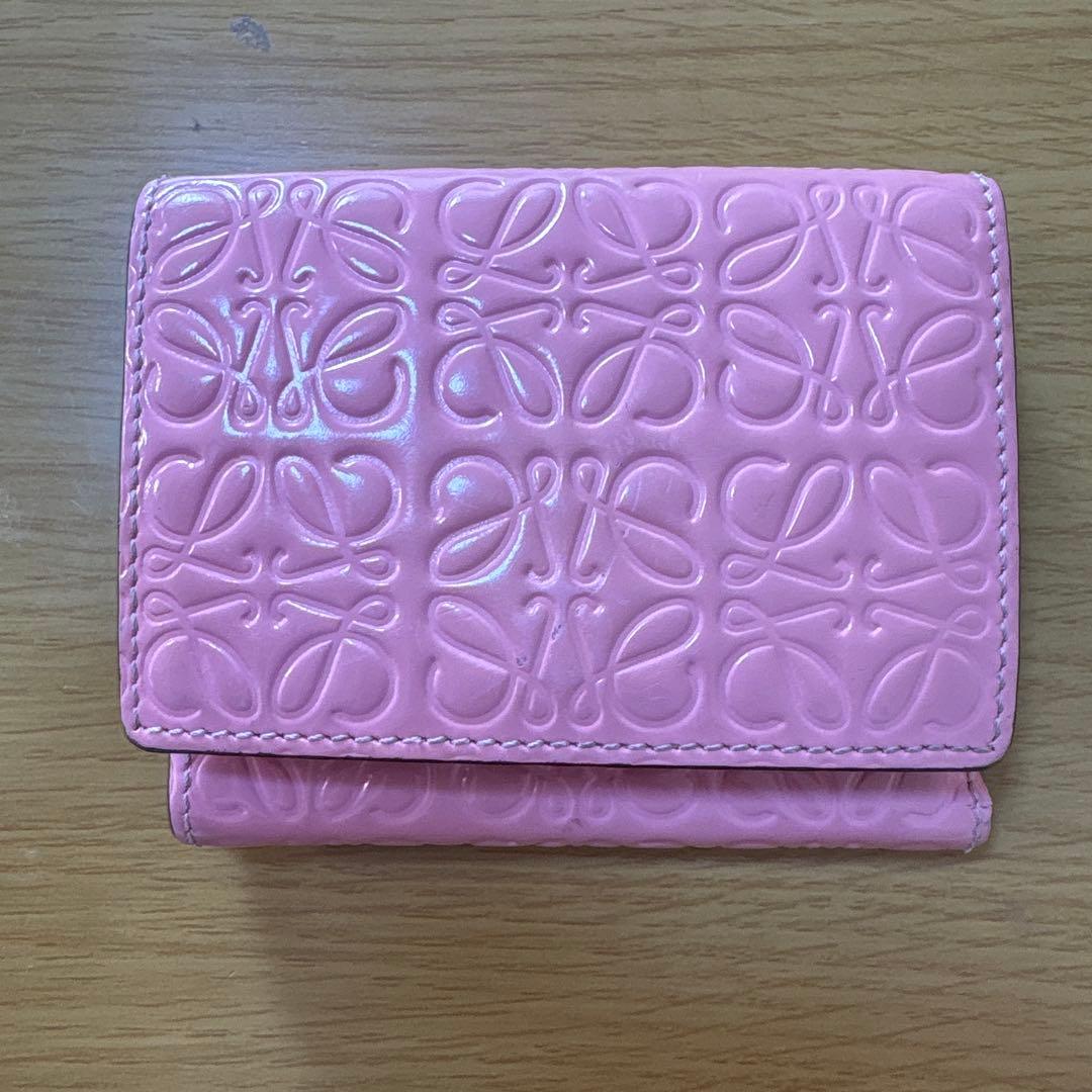 LOEWE アナグラム　ピンク エンボス 三つ折り財布